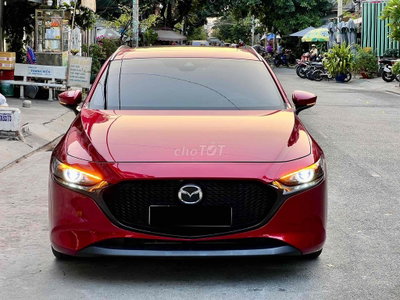 Mazda 3 Sport Premium model 2020 - 38,000km