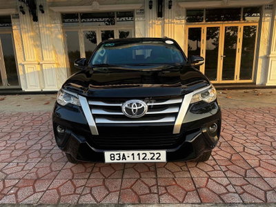 Toyota Fortuner 2017 số sàn máy dầu
