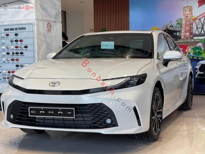 Xe Toyota Camry 2.0Q 2026