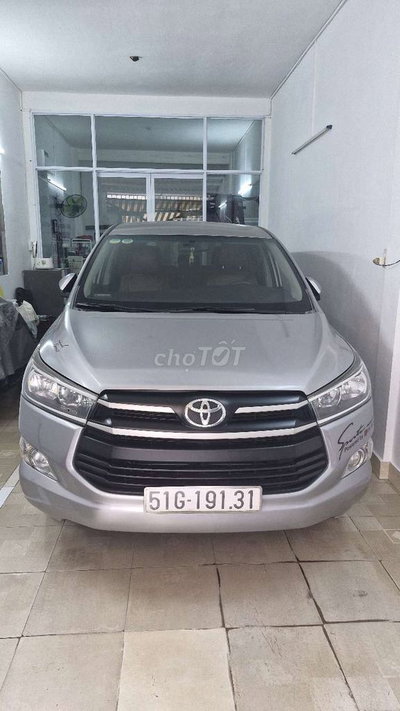 Toyota Innova 2018 Số sàn Bạc