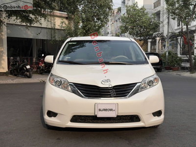 Xe Toyota Sienna LE 2.7 2010