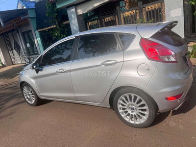 Ford Fiesta 2016 Bạc 19000 km