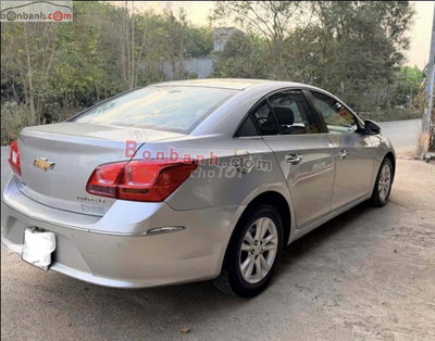 Xe Chevrolet Cruze LT 1.6 MT 2016