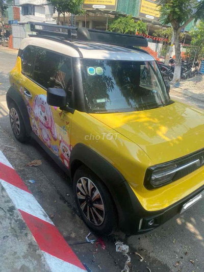 Xe VinFast VF3 Vàng mua pin lên nhiều đồ chơi