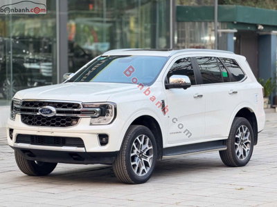 Xe Ford Everest Titanium 2.0L 4x2 AT 2024
