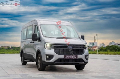 Xe Ford Transit Trend 2026