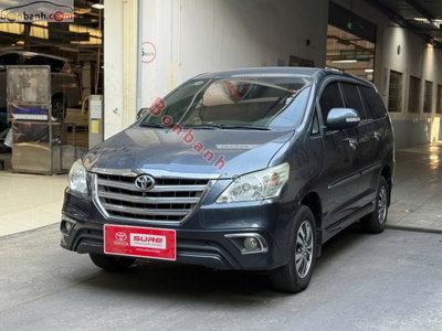 Xe Toyota Innova 2.0V 2015