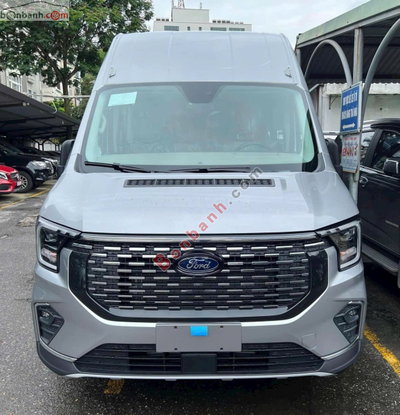 Xe Ford Transit Premium 2025