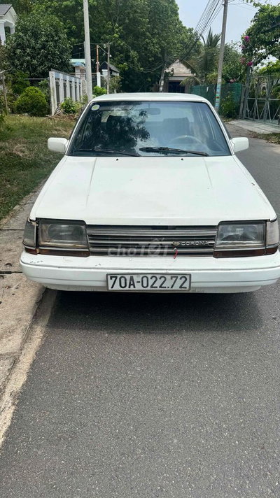 Toyota Corona màu Trắng