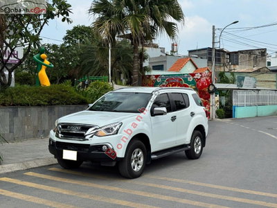Xe Isuzu MU-X B7 1.9 4X2 MT 2020