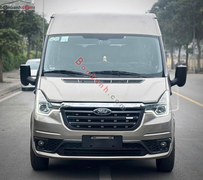 Xe Ford Transit Tiêu chuẩn 2022