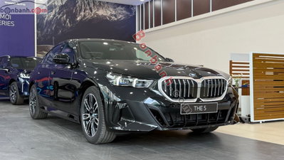 Xe BMW 5 Series 530i M Sport 2026