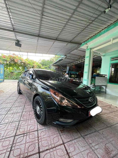 Hyundai Sonata 2010 2.0L AT - 123456 km