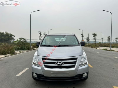 Xe Hyundai Grand Starex Van 2.5 MT 2016