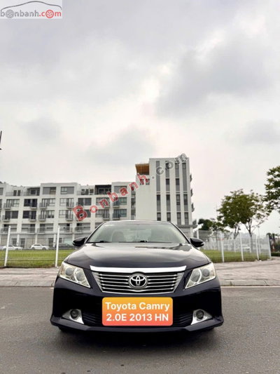Xe Toyota Camry 2.0E 2013