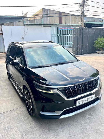 Kia Carnival 2022 Luxury 70.000 km Đen