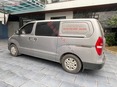 Xe Hyundai Grand Starex Van 2.5 MT 2016