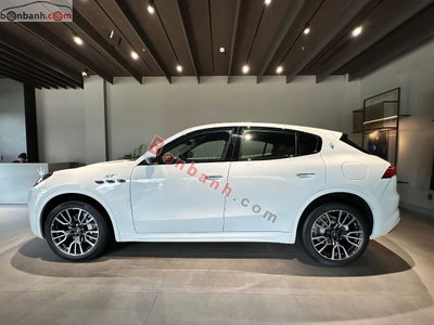 Xe Maserati Grecale GT 2024