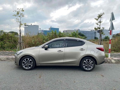 Mazda Mazda2 2015 Vàng nâu