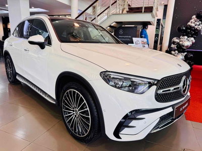 GLC300-4Matic all new màu trắng