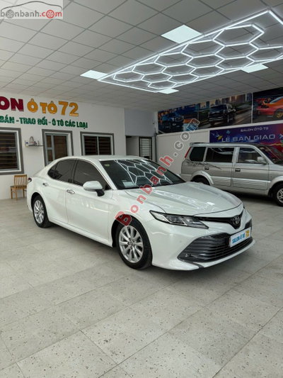 Xe Toyota Camry 2.0G 2019