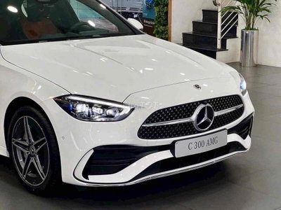 Mercedes Benz C Class 2025 C300 AMG