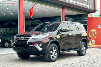 Xe Toyota Fortuner 2.4G 4x2 AT 2019