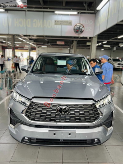 Xe Toyota Innova Cross HEV 2.0 CVT 2026