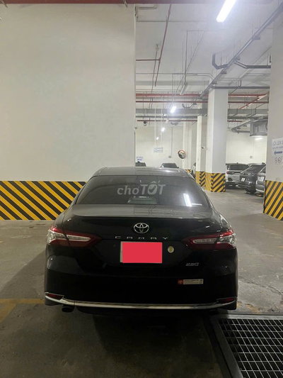 Toyota Camry 2020 2.5Q 38.000 km Đen