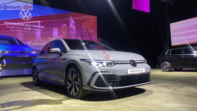 Xe Volkswagen Golf 1.5 eTSI R-Line 2025