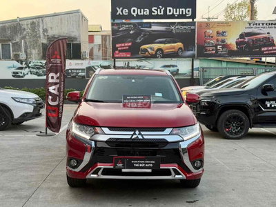 🔥SIÊU ĐẸP- Outlander CVT 2022 Đỏ 34.600 km