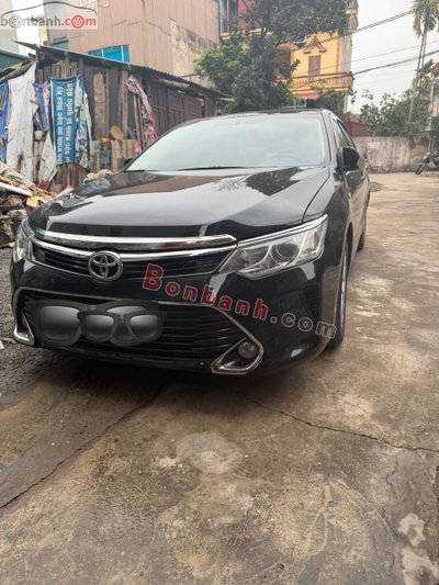 Xe Toyota Camry 2.0E 2017