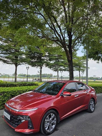 Hyundai Accent 1.5 bản cao cấp Đỏ