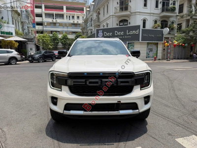 Xe Ford Everest Titanium 2.0L 4x2 AT 2024