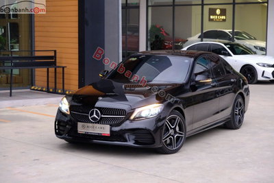 Xe Mercedes Benz C class C300 AMG 2020