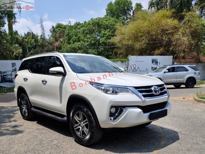Xe Toyota Fortuner 2.4G 4x2 AT 2018