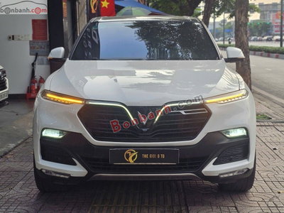 Xe VinFast Lux SA 2.0 Premium 2.0 AT 2019