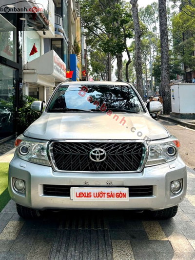 Xe Toyota Land Cruiser VX 4.6 V8 2014