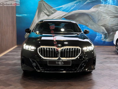 Xe BMW 5 Series 530i M Sport 2026