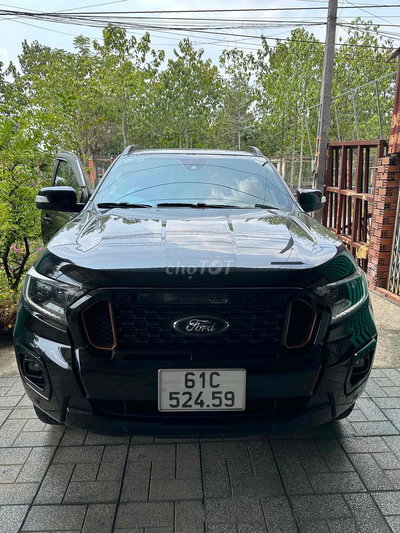 Ford Ranger Wildtrak Đen 5 chỗ
