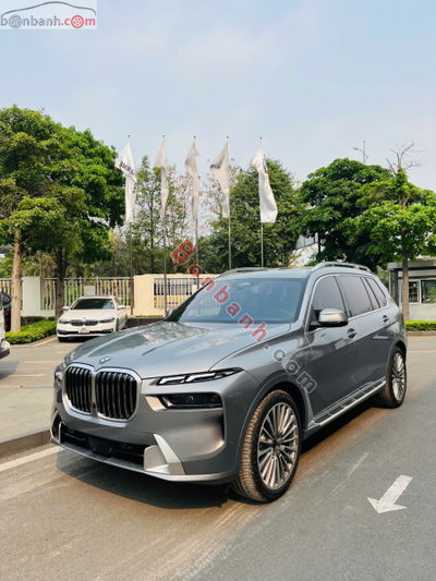 Xe BMW X7 xDrive40i 2026