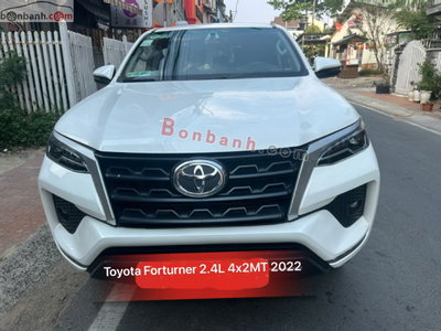 Xe Toyota Fortuner 2.4L 4x2 MT 2022