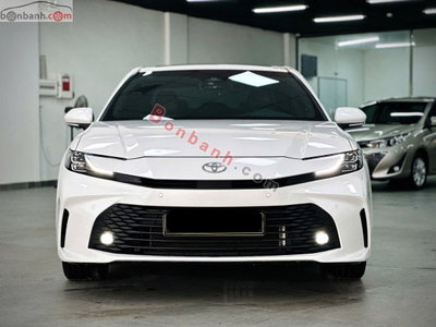 Xe Toyota Camry 2.0Q 2024