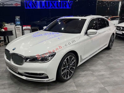 Xe BMW 7 Series 730Li 2015