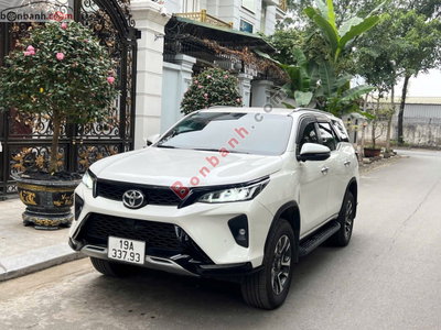 Xe Toyota Fortuner 2.4G 4x2 AT Legender 2020