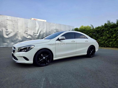Mercedes CLA200 model 2017 xe rất đẹp