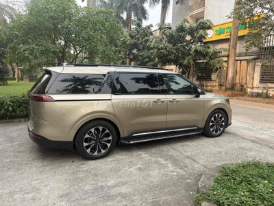 Kia Carnival Signature 2023 Vàng 45000 km