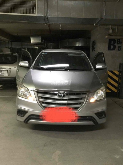 Toyota Innova 2015 - 16686 km