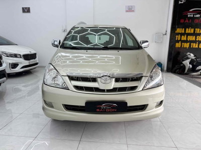 Toyota Innova 2007 G - 200 km