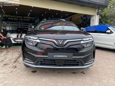 Xe VinFast VF8 Eco AWD 2023